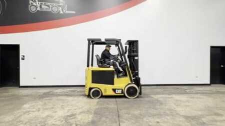4 Wheels 2016  CAT Lift Trucks EC25N (19)