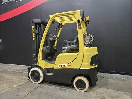 Propane Forklifts 2017  Hyster S40FT (2)