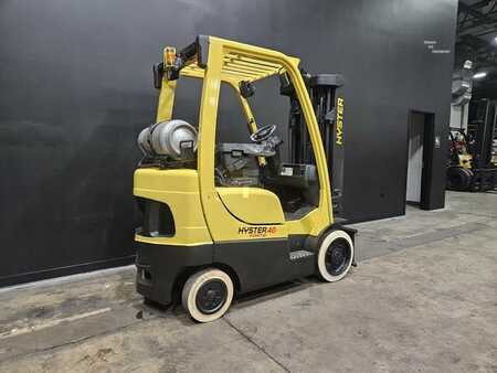 Propane Forklifts 2017  Hyster S40FT (3)