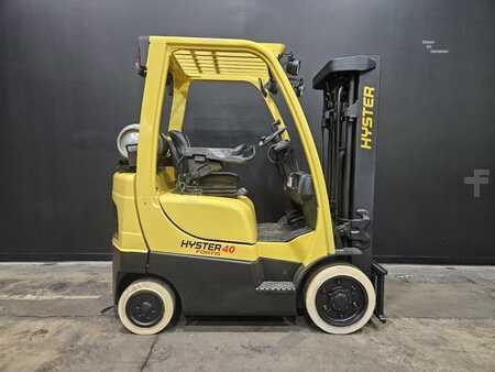 Propane Forklifts 2017  Hyster S40FT (4)