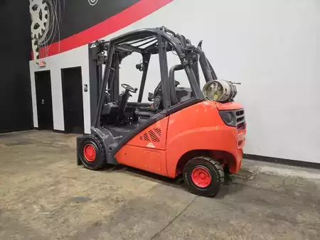 Montacargas GLP 2016  Linde H30T (2)