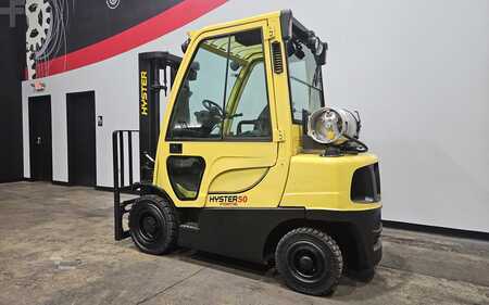 Propane Forklifts 2013  Hyster H50FT (1)