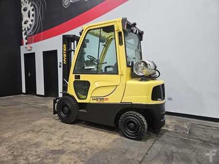 Propane Forklifts 2013  Hyster H50FT (2)