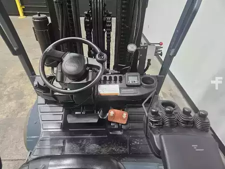 Montacargas GLP 2016  Toyota 8FGC55U (9)