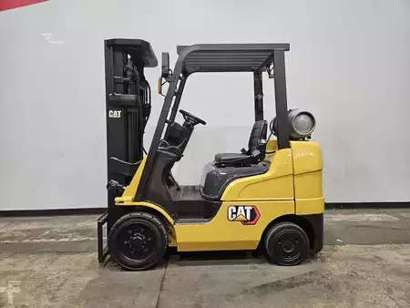 Propane Forklifts 2020  CAT Lift Trucks 2C5000 (1)
