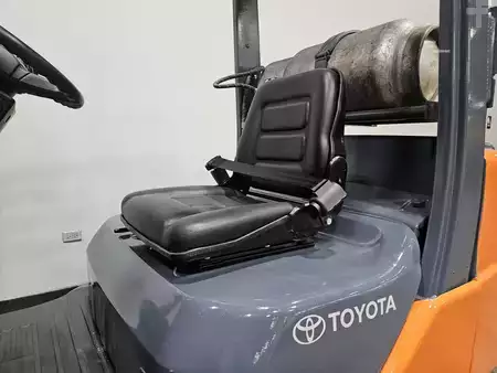 Propane Forklifts 2019  Toyota 8FGCU30 (11)