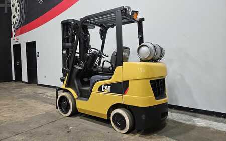 Propane Forklifts 2017  CAT Lift Trucks 2C6000 (2)