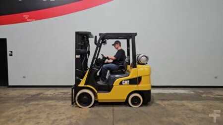 Propane Forklifts 2017  CAT Lift Trucks 2C6000 (21)