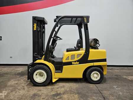 Propane Forklifts 2016  Yale GLP070VX (1)