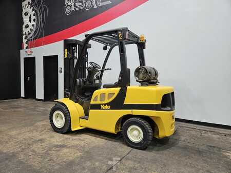 Propane Forklifts 2016  Yale GLP070VX (2)