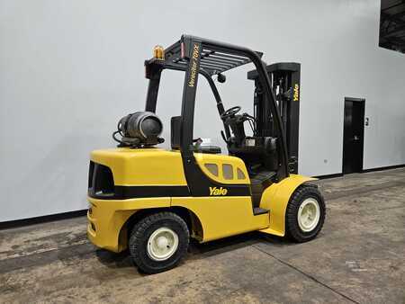 Propane Forklifts 2016  Yale GLP070VX (4)