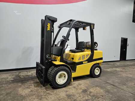 Propane Forklifts 2016  Yale GLP070VX (7)