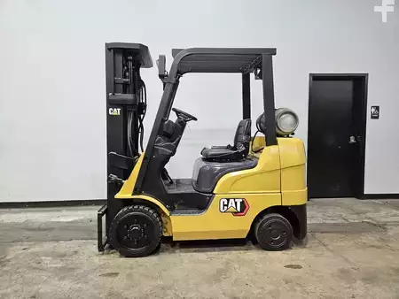 Propane Forklifts 2018  CAT Lift Trucks 2C5000 (1)