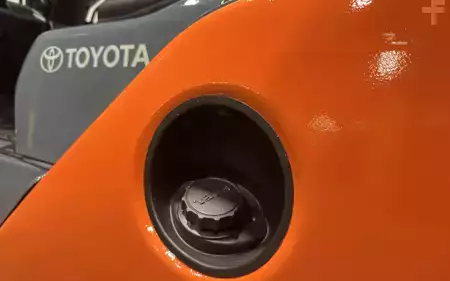 Montacargas diésel 2019  Toyota 8FD45U (16)
