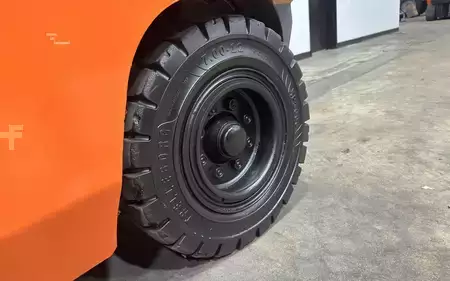 Montacargas diésel 2019  Toyota 8FD45U (17)