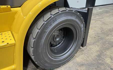 Diesel Forklifts 2017  Yale GDP155VX (13)