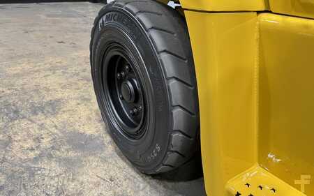 Diesel Forklifts 2017  Yale GDP155VX (16)