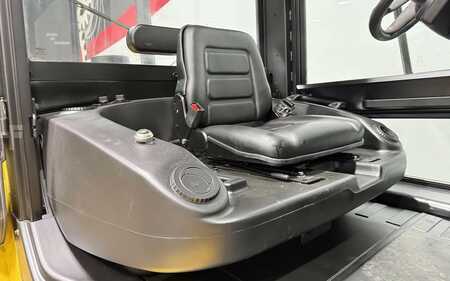 Diesel Forklifts 2017  Yale GDP155VX (9)
