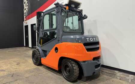 Diesel Forklifts 2018  Toyota 8FD40U (2)