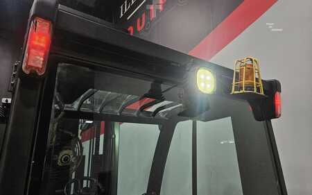 Diesel Forklifts 2011  Yale GDP155VX (17)