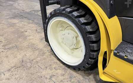 Propane Forklifts 2017  Yale GLC070VX (12)