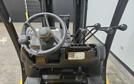 Propane Forklifts 2017  Yale GLP060VX (11)