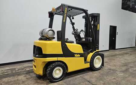 Propane Forklifts 2017  Yale GLP060VX (3)
