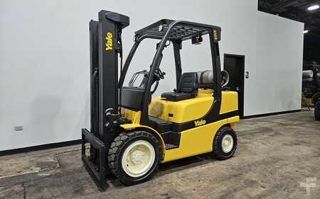 Propane Forklifts 2017  Yale GLP060VX (6)