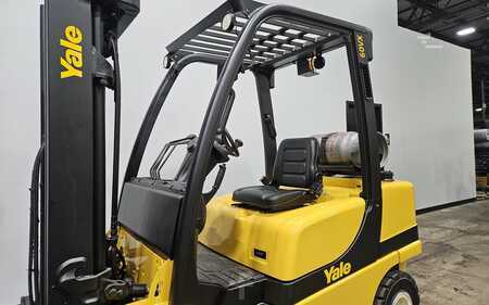 Propane Forklifts 2017  Yale GLP060VX (7)