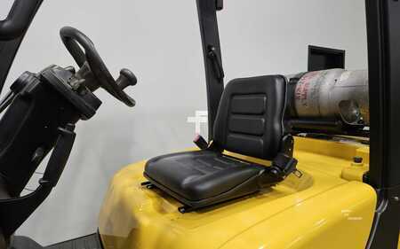 Propane Forklifts 2017  Yale GLP060VX (9)