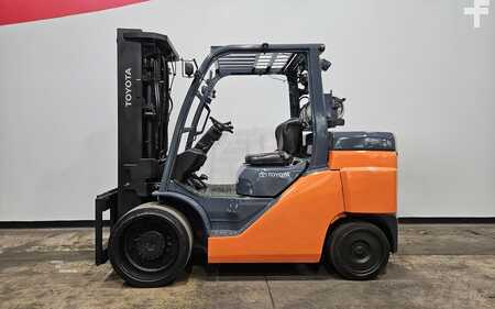 Propane Forklifts 2017  Toyota 8FGC70U (1)