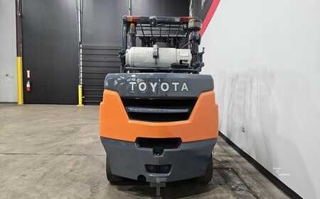 Propane Forklifts 2017  Toyota 8FGC70U (3)