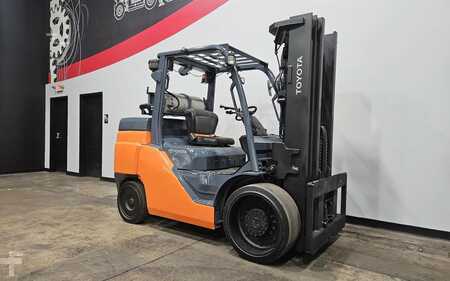 Propane Forklifts 2017  Toyota 8FGC70U (6)