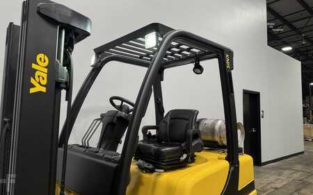 Propane Forklifts 2019  Yale GLP050VX (8)