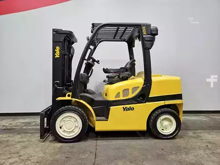 Diesel Forklifts 2021  Yale GDP080VX (1)