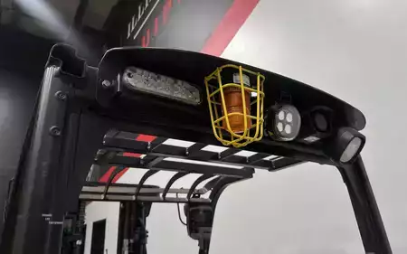 Montacargas Eléctrico (4 ruedas) 2020  Yale ERP035VT (10)