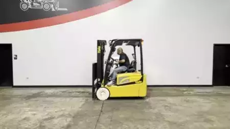 Montacargas Eléctrico (4 ruedas) 2020  Yale ERP035VT (12)