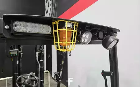 Montacargas Eléctrico (4 ruedas) 2020  Yale ERP035VT (14)