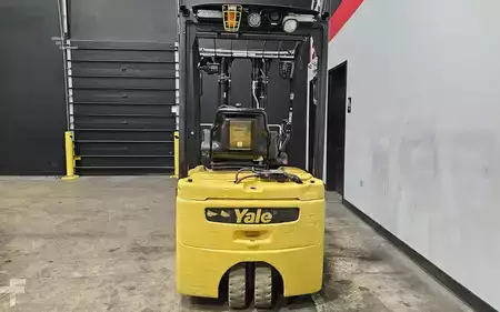 Montacargas Eléctrico (4 ruedas) 2020  Yale ERP035VT (3)
