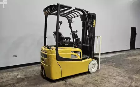 Montacargas Eléctrico (4 ruedas) 2020  Yale ERP035VT (4)