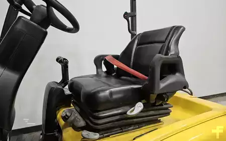 Montacargas Eléctrico (4 ruedas) 2020  Yale ERP035VT (9)