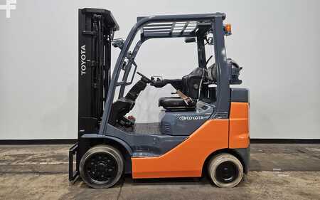 Carretilla elevadora GLP 2022  Toyota 8FGCU25 (1)