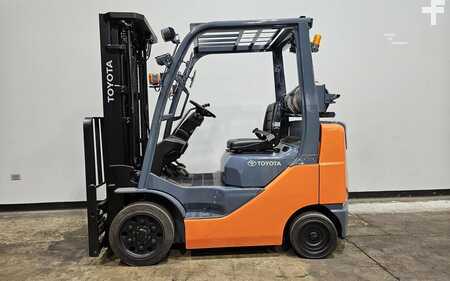 Carretilla elevadora GLP 2016  Toyota 8FGCU25 (1)