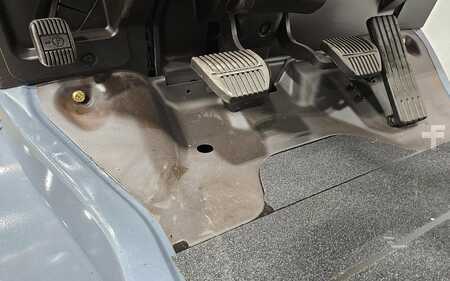 Carretilla elevadora GLP 2016  Toyota 8FGCU25 (16)