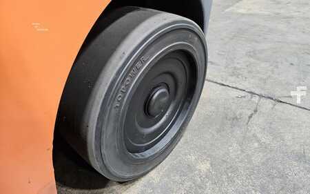 Carretilla elevadora GLP 2016  Toyota 8FGCU25 (20)