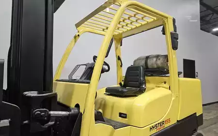 Propane Forklifts 2010  Hyster S155FT (9)