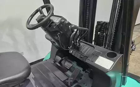 Propane Forklifts 2015  Mitsubishi FG50CN (11)