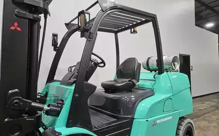 Propane Forklifts 2015  Mitsubishi FG50CN (8)