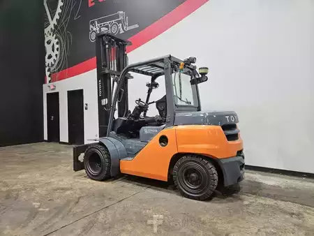 Diesel Forklifts 2019  Toyota 8FD40U (2)