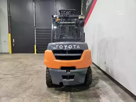 Diesel Forklifts 2019  Toyota 8FD40U (3)